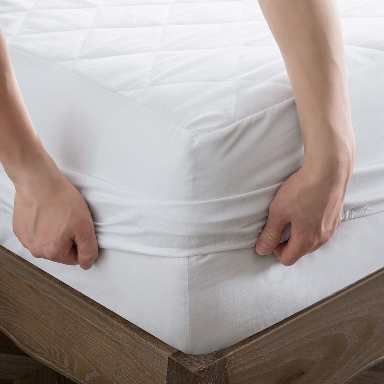 EXTRA DEEP QUILTED MATRESS MATTRESS PROTECTOR FITTED BED COVER ALL SIZES